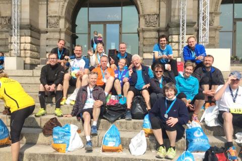 Der Lauftreff auf der Treppe hinterm Rathaus